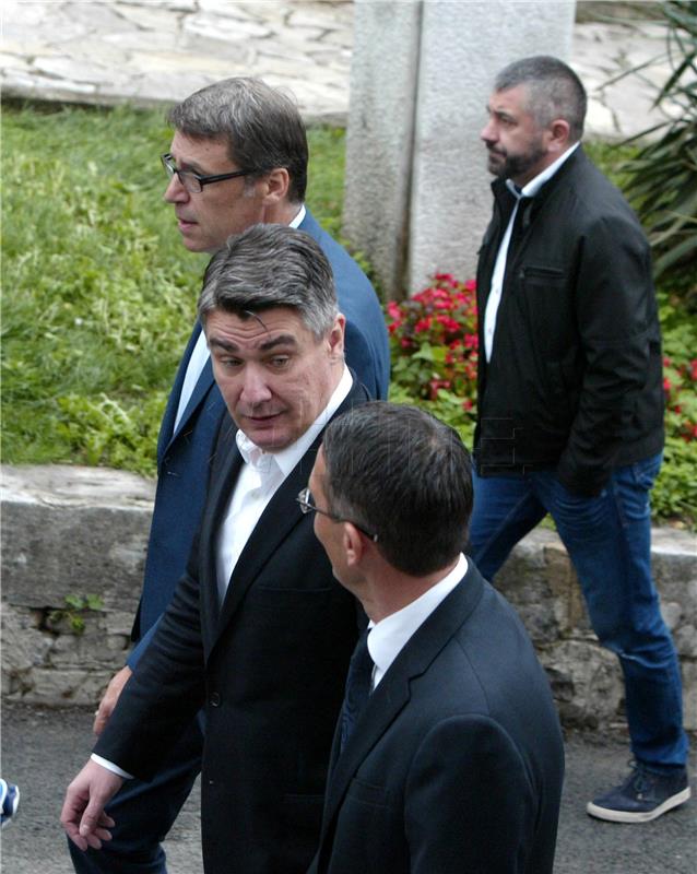 Kastav:  Premijer Milanović sudjelovao na manifestaciji 'Pozdrav Beloj nedeji'