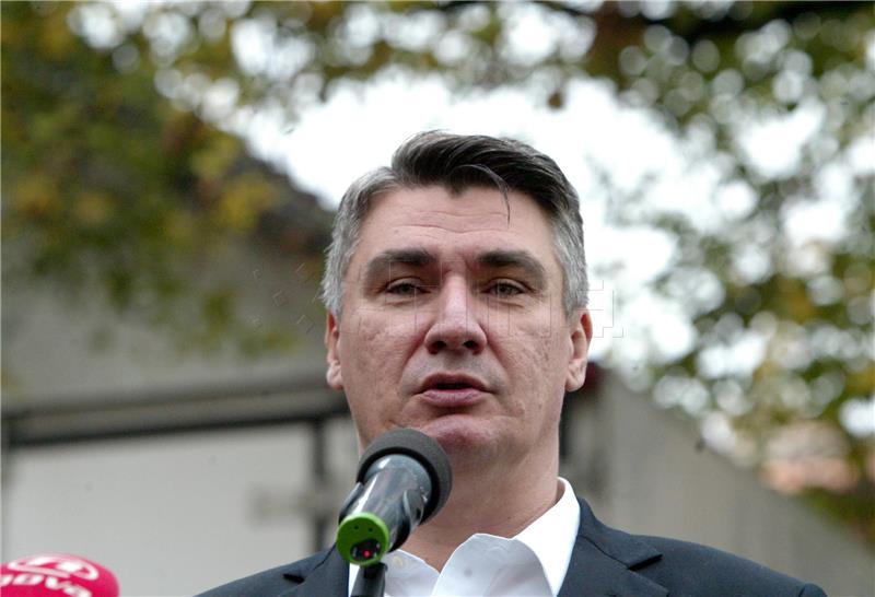 Kastav:  Premijer Milanović sudjelovao na manifestaciji 'Pozdrav Beloj nedeji'