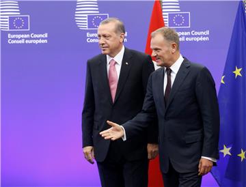 Tusk i Erdogan razgovarali o uspostavi zona sigurnosti na sjeveru Sirije