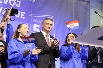  IZBORI 2015. - Karamarko: Sve što imaju je mandat izgubljenih godina