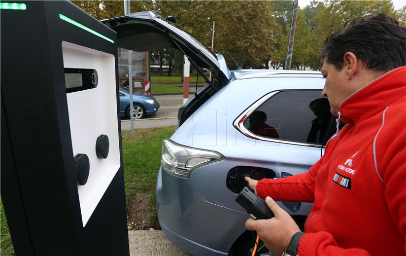  U Samoboru otvorena prva punionica za električna vozila