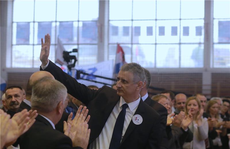 IZBORI 2015. Karamarko: Ova Vlada je četiri godine išla u prvi razred