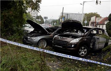 Zagreb: na parkiralištu dva automobila u požaru 