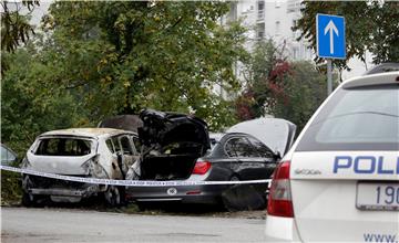  Zagreb: na parkiralištu dva automobila u požaru 