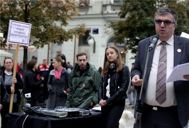 Stotinjak građana prosvjedovalo protiv Vatikanskih ugovora