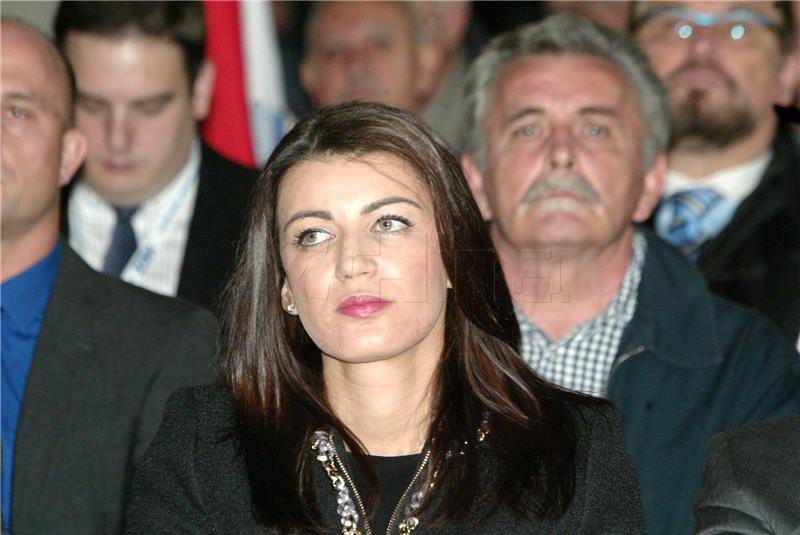 IZBORI 2015. Karamarko: Riječki HNK postao prostor kulturne okupacije i izrugivanja hrvatskoj kulturi i narodu