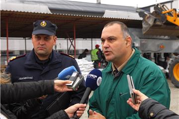  Karlovac započeo obranu od moguće poplave koja se očekuje u petak