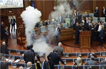 KOSOVO PARLIAMENT TEAR GAS