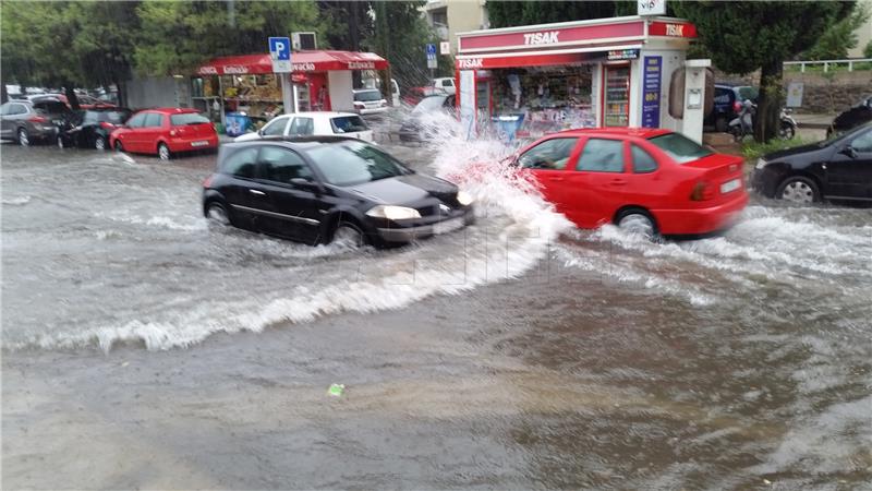 Dubrovnik: zbog jake kiše, vatrogasci intervenirali više od 20 puta