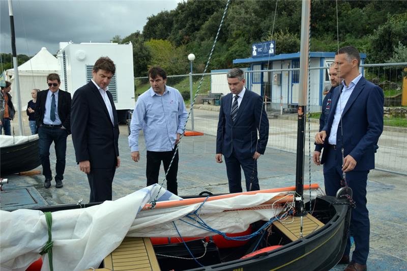 Lorencin na Pula Boat Fairu