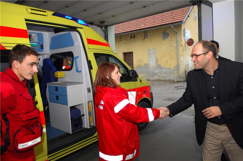 Stier: Pojačati pritisak da se ubrza isplata odobrene pomoći