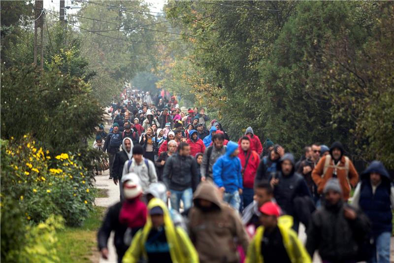 HUNGARY AUSTRIA MIGRATION