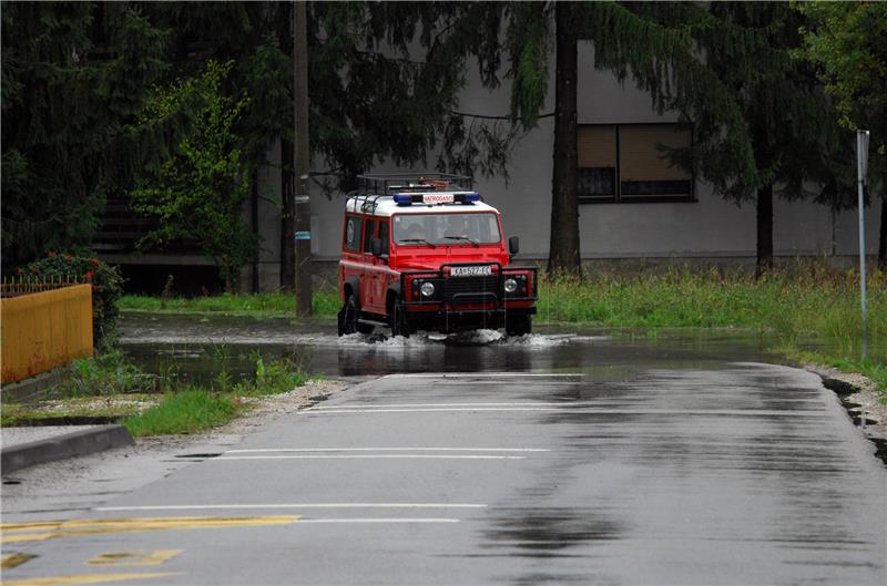 Vodni val prošao sisačkim područjem bez većih posljedica