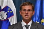 Slovenia to use army to help guard border in migrant crisis