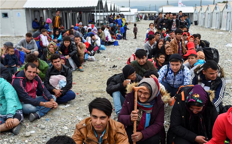 Bavaria, Austria deny rationing of refugee intake