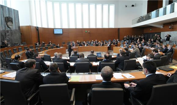 IZBJEGLICE - Slovenski parlament dao dodatne ovlasti vojsci 