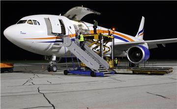 Plane from Dubai with relief for refugees arrives in Osijek