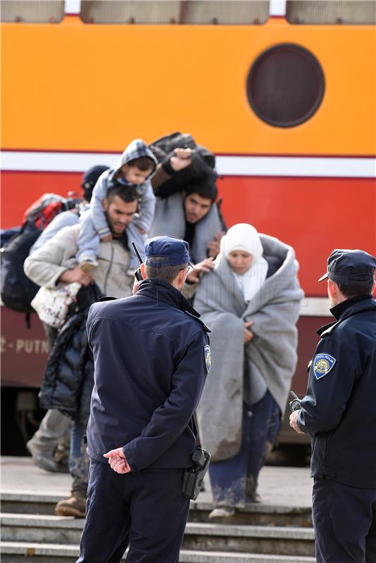 Croatian police deny Slovenian reports on migrants