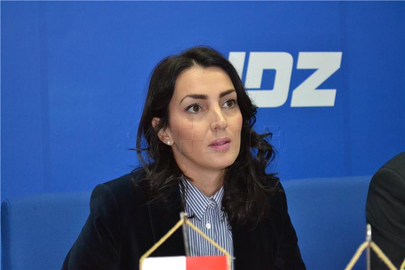 IZBORI 2015. Bačić: Milanovićeva Vlada 'pokušaja i pogreške'