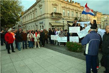 IZBJEGLICE-Slavonski Brod: prosvjed zbog izgradnje izbjegličkog kampa