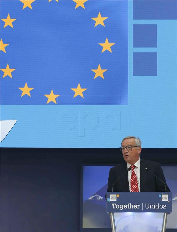 Juncker poziva Europu da hitno pomogne u migrantskoj krizi