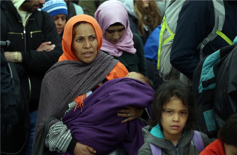 Migrants keep arriving at Croatia's eastern border