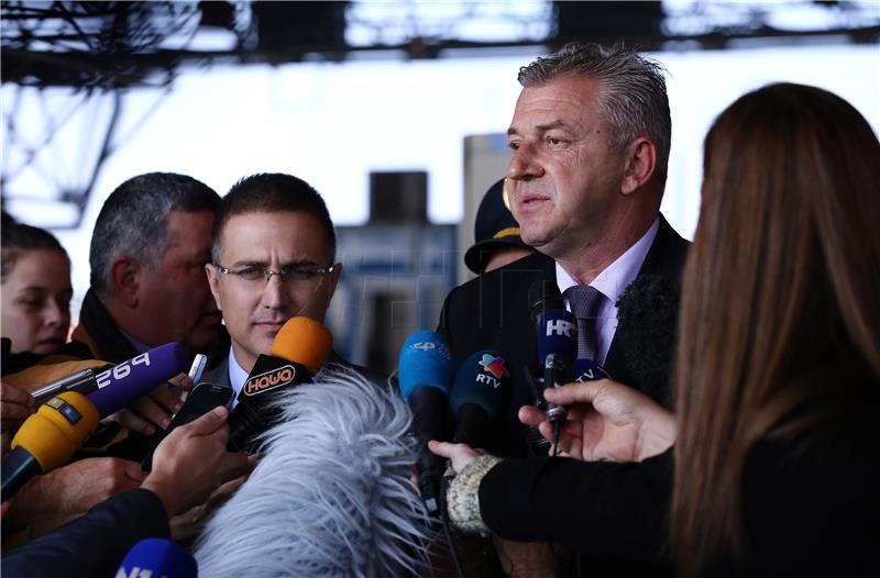 Croatian, Serbian ministers agree mechanism for solving migrant crisis at border