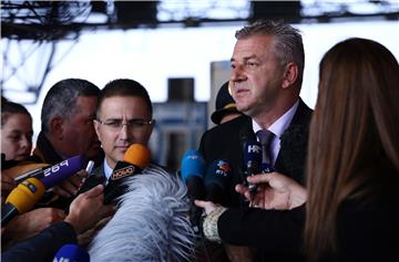 Croatian, Serbian ministers agree mechanism for solving migrant crisis at border