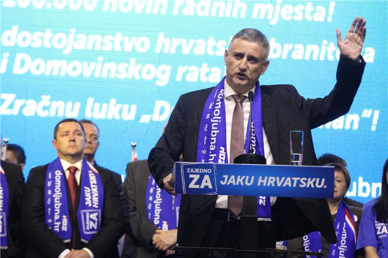 IZBORI 2015. Karamarko: hrvatski rast u Milanovićevoj režiji je 100 milijardi kuna duga i više od 100 tisuća iseljenih Hrvata  