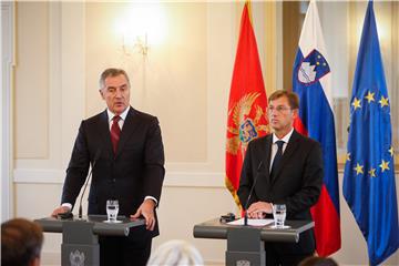 Slovenian, Montenegrin premiers advocate European prospects of region