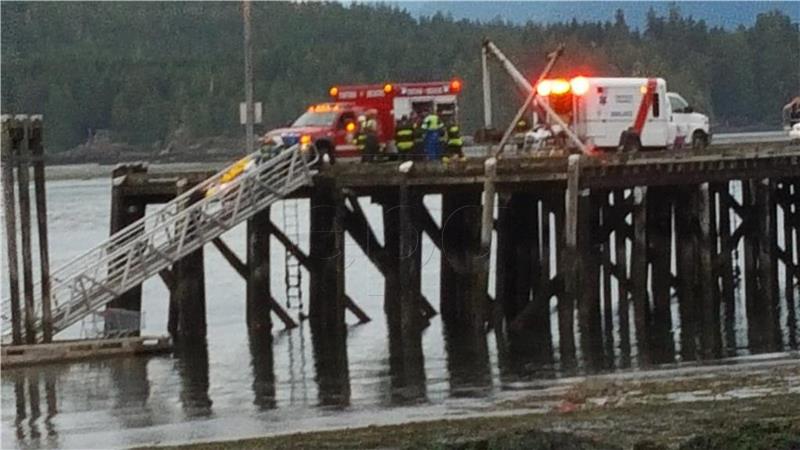 CANADA SHIP SINKS