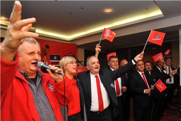 IZBORI 2015. HDSSB: nećemo ući u vladu u kojoj će sjediti SDSS