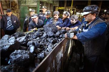 ROMANIA ECONOMY COAL MINE CLOSING