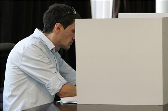 3.8 million Croatians eligible to vote in parl. elections