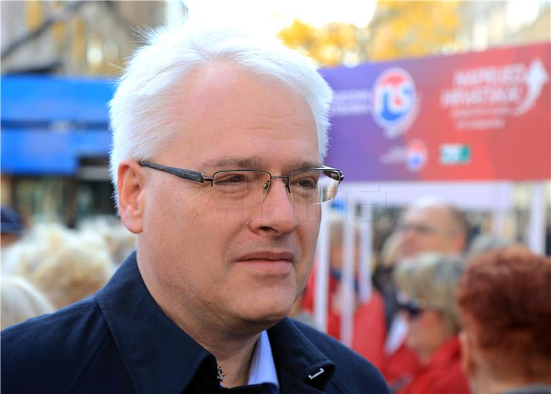 IZBORI 2015. Josipović: pristojne, lijeve stranke ne koaliraju s crnokošuljašima