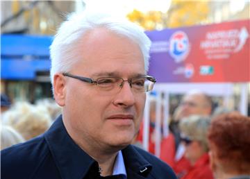 IZBORI 2015. Josipović: pristojne, lijeve stranke ne koaliraju s crnokošuljašima