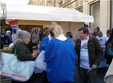 IZBORI 2015. Koalicija Rada i solidarnosti družila se s građanima na zagrebačkom Cvjetnom trgu