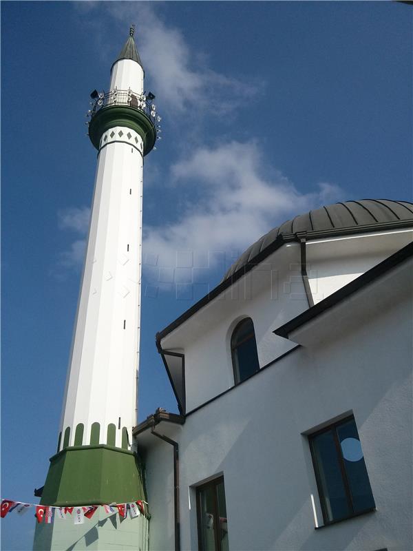 Reconstruction work on Gunja mosque completed