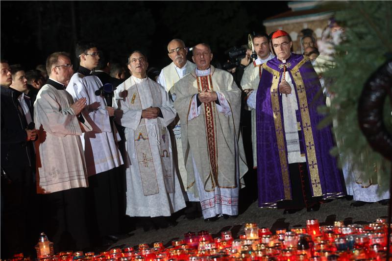 Kardinal Bozanić predvodio euharistijsko slavlje u crkvi Krista Kralja na Mirogoju