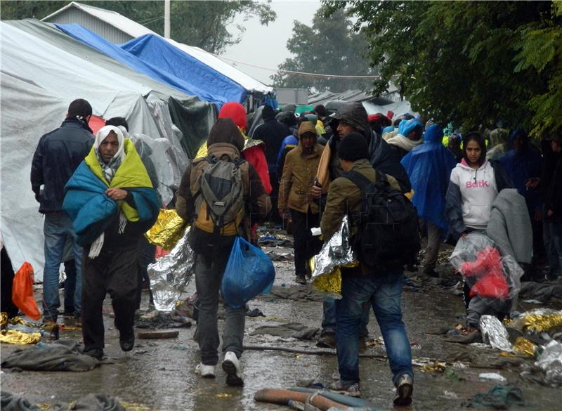 307,000 migrants pass through Croatia since mid-Sept