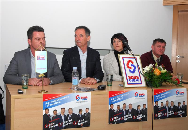 IZBORI 2015. Karlovac: Predizborni skup SDSS-a