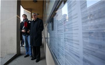 Tiskovna konferencija Domoljubne koalicije ispred Hrvatskog zavoda za zapošljavanje