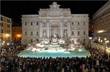 Fontana di Trevi otvorena za turiste 