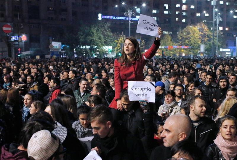 Protuvladin prosvjed u Bukureštu nakon tragedije u noćnom klubu 