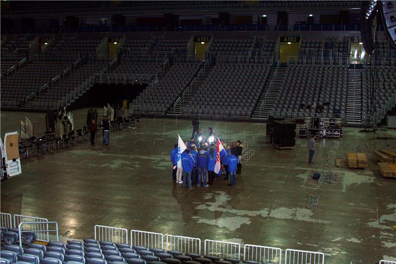 U Areni Zagreb u tijeku podizanje pozornice za glavni predizborni skup Domoljubne koalicije