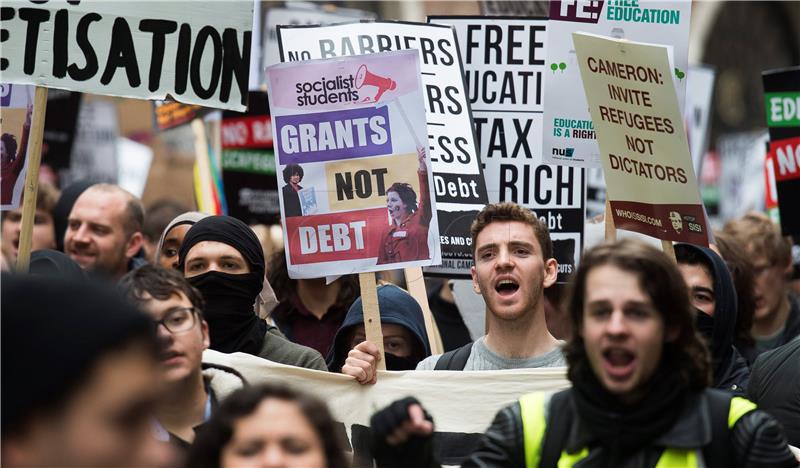 BRITAIN STUDENTS PROTEST