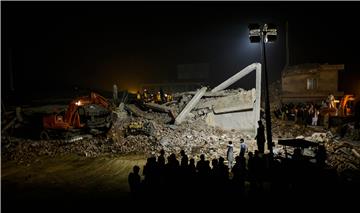 PAKISTAN FACTORY COLLAPSED