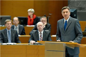 Slovenian president calls for national consensus on refugee crisis