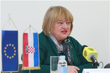 Ministrica Anka Mrak Taritaš uručila deset Odluka o financiranju iz sredstava EU fondova