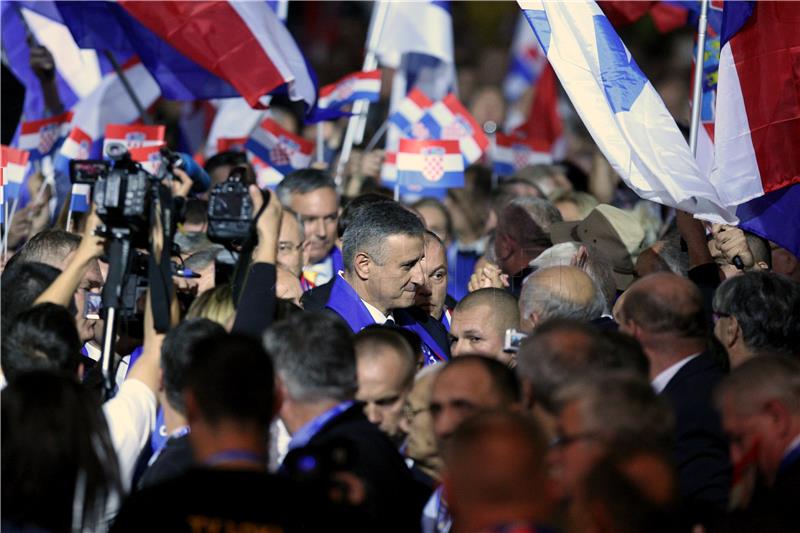 IZBORI 2015.  Završni predizborni skup Domoljubne koalicije u Areni Zagreb